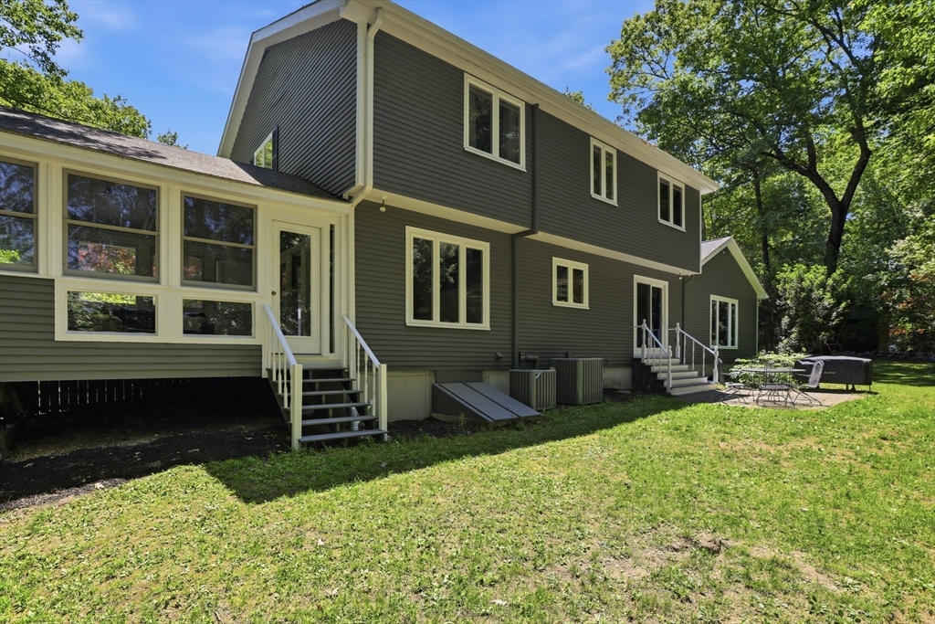 25 Revolutionary Road Acton, MA 01720 - Photo 31 of 40