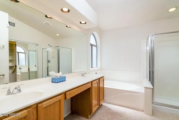 $2,400 | 4715 East Briarwood Terrace, Phoenix, AZ 85048