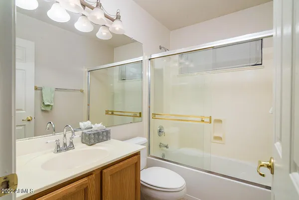 $2,400 | 4715 East Briarwood Terrace, Phoenix, AZ 85048