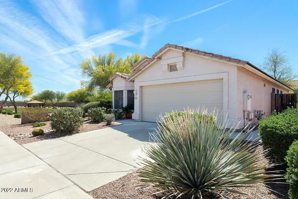 $2,400 | 4715 East Briarwood Terrace, Phoenix, AZ 85048