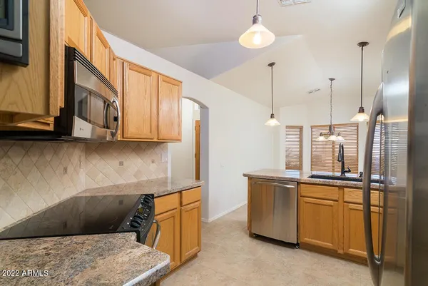 $2,400 | 4715 East Briarwood Terrace, Phoenix, AZ 85048