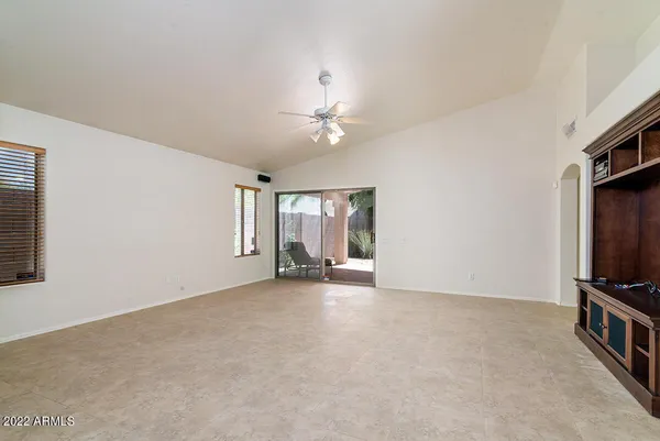 $2,400 | 4715 East Briarwood Terrace, Phoenix, AZ 85048