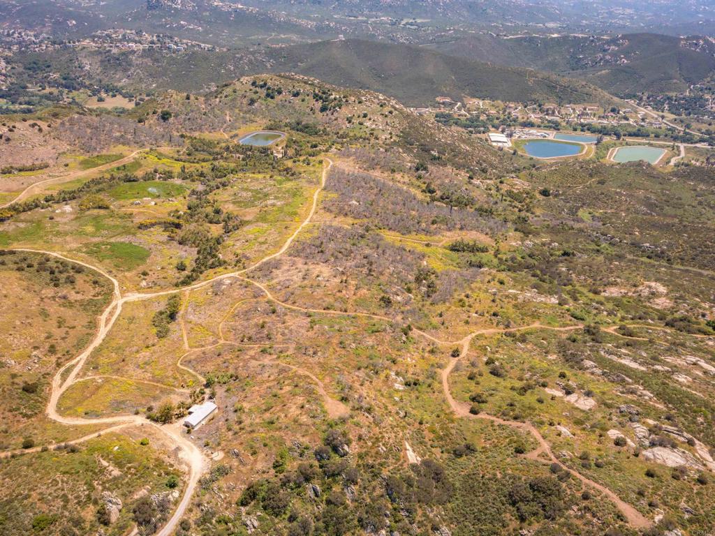 214 Creelman Lane Ramona, CA 92065 - Photo 5 of 38