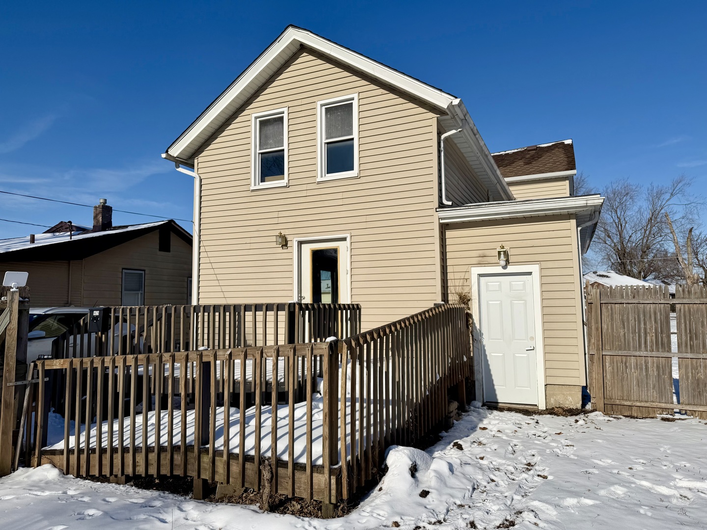 1429 Phelps Street Ottawa, IL 61350 - Photo 25 of 27 a view of a house with wooden fence