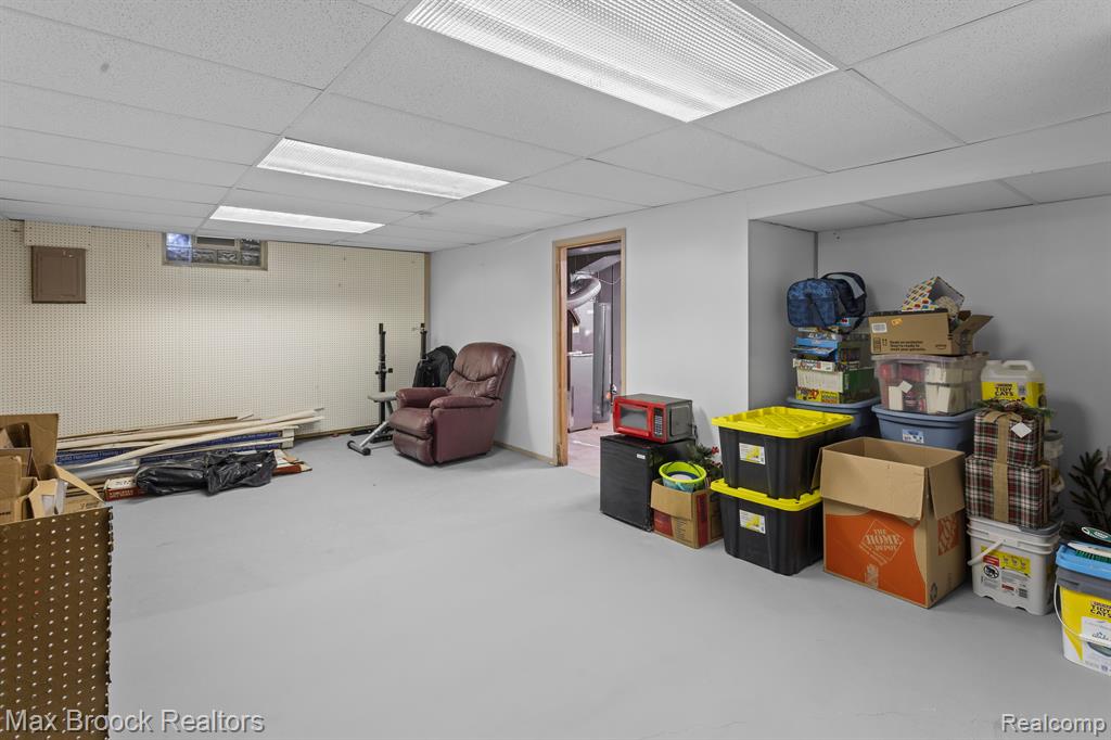 5005 Crooks Road, Unit 34 Royal Oak, MI 48073 - Photo 21 of 29