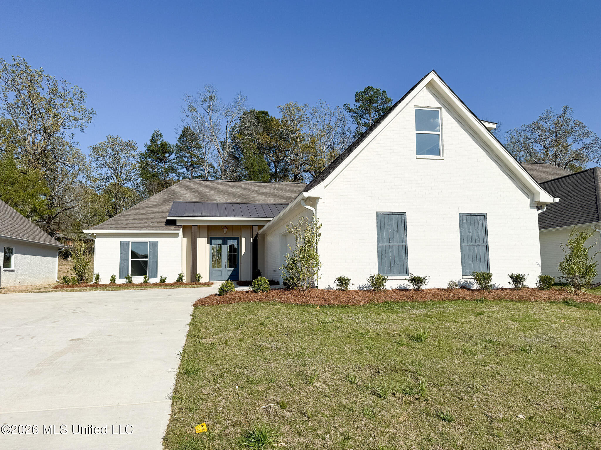 348 Oakville Circle Brandon, MS 39047 - Photo 2 of 22 IMG_3376