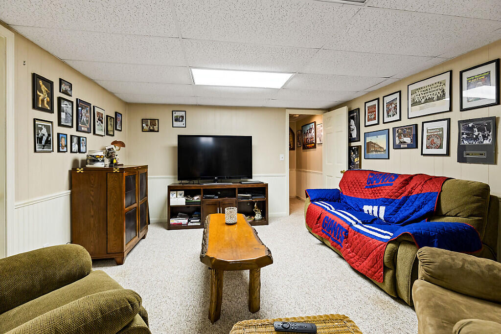 31 Pheasant Run Road Belgrade, ME 04917 - Photo 54 of 65 17_BP5A7611_DxO_mls