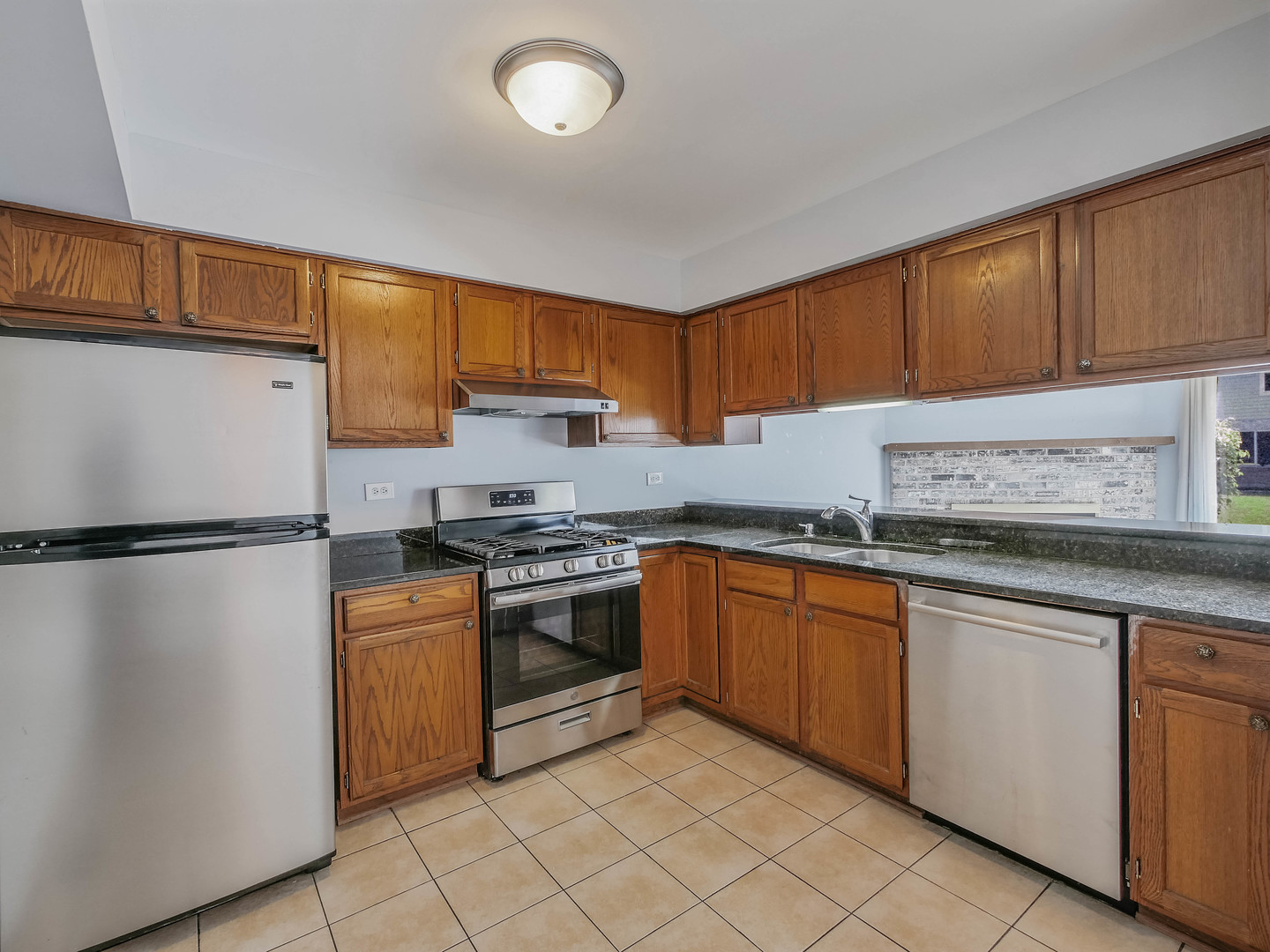 804 Tamarac Boulevard Addison, IL 60101 - Photo 5 of 26
