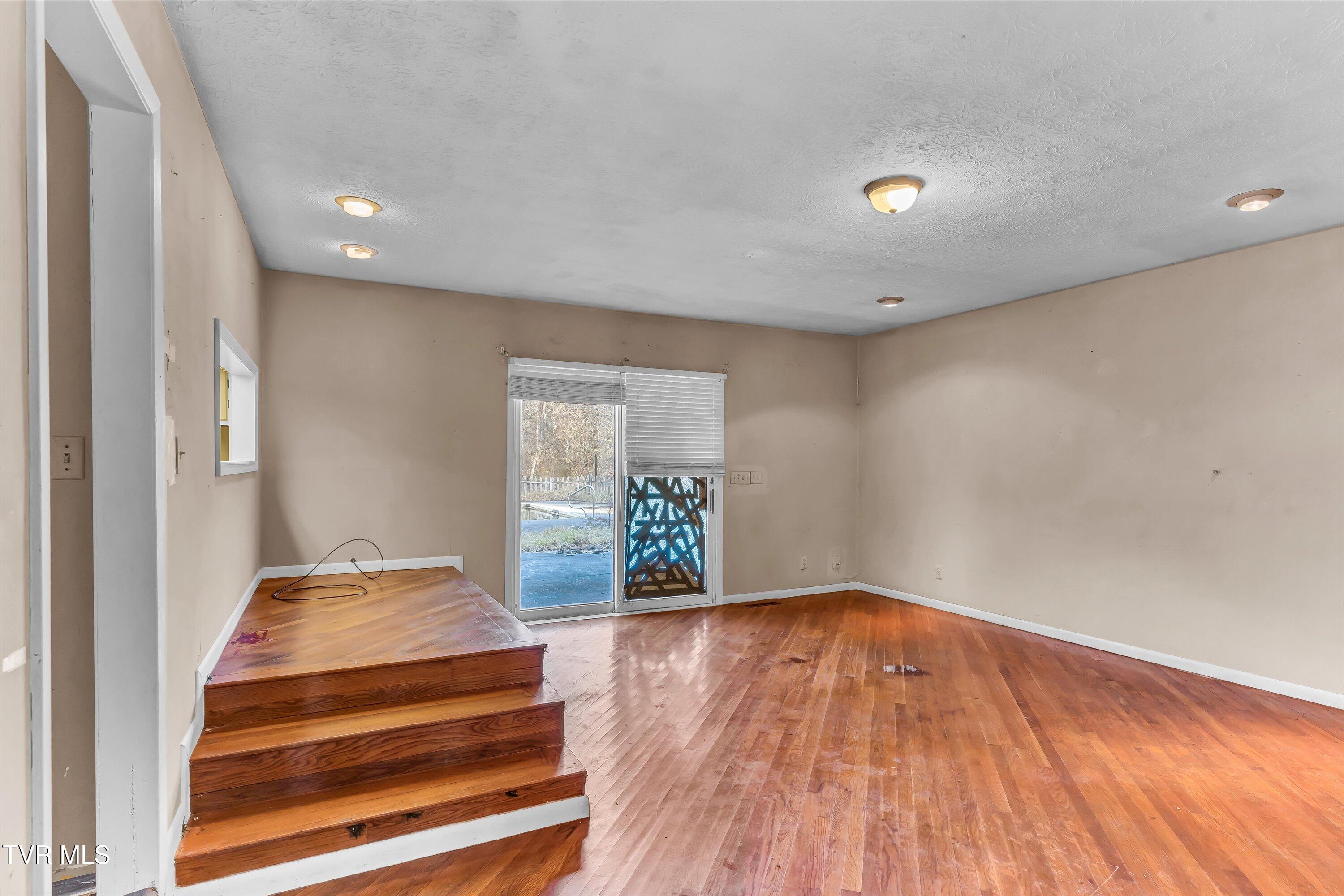 250 Kent Road Harrogate, TN 37752 - Photo 12 of 36 06-250 Kent Rd-6