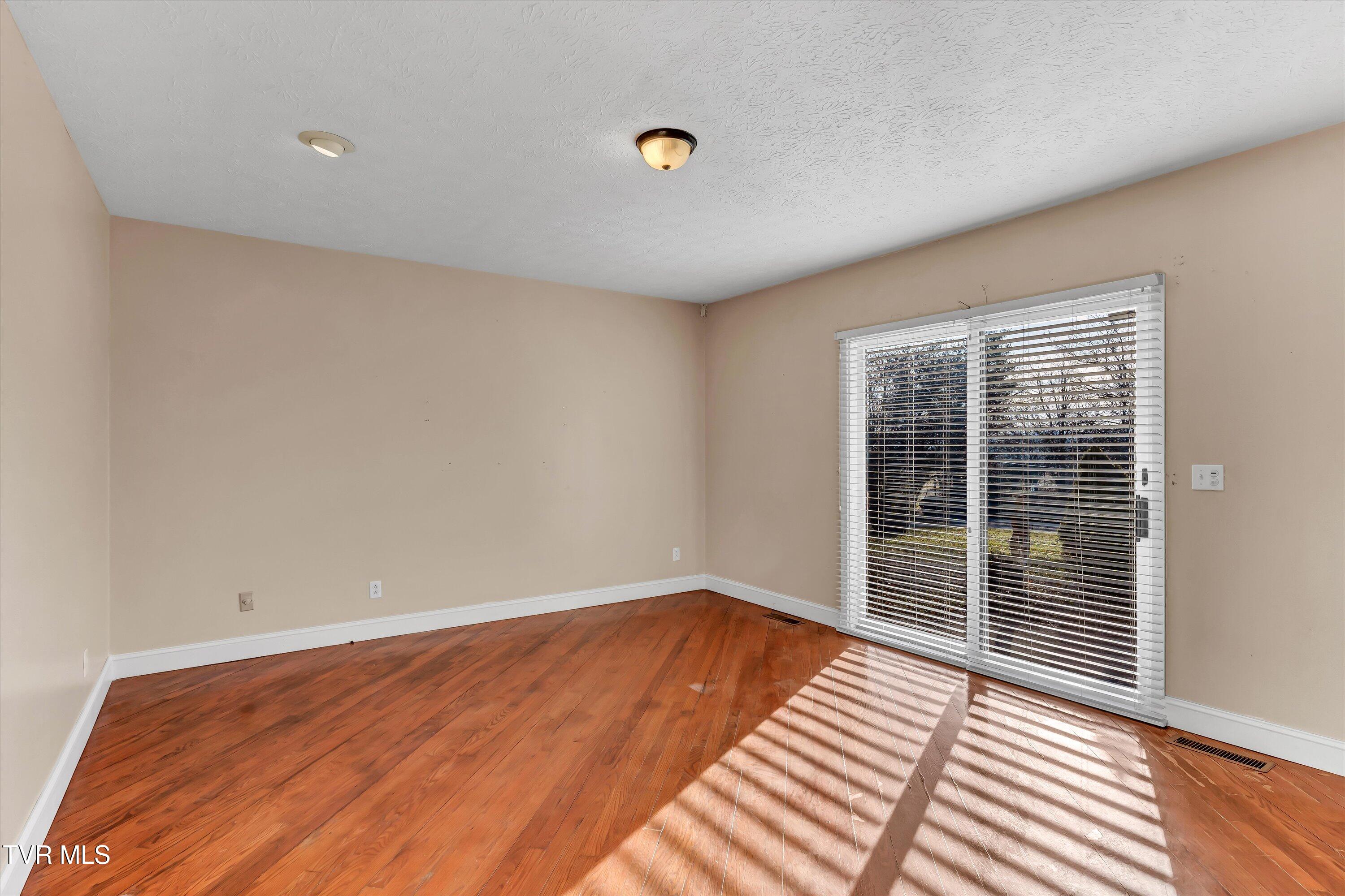 250 Kent Road Harrogate, TN 37752 - Photo 13 of 36 05-250 Kent Rd-5