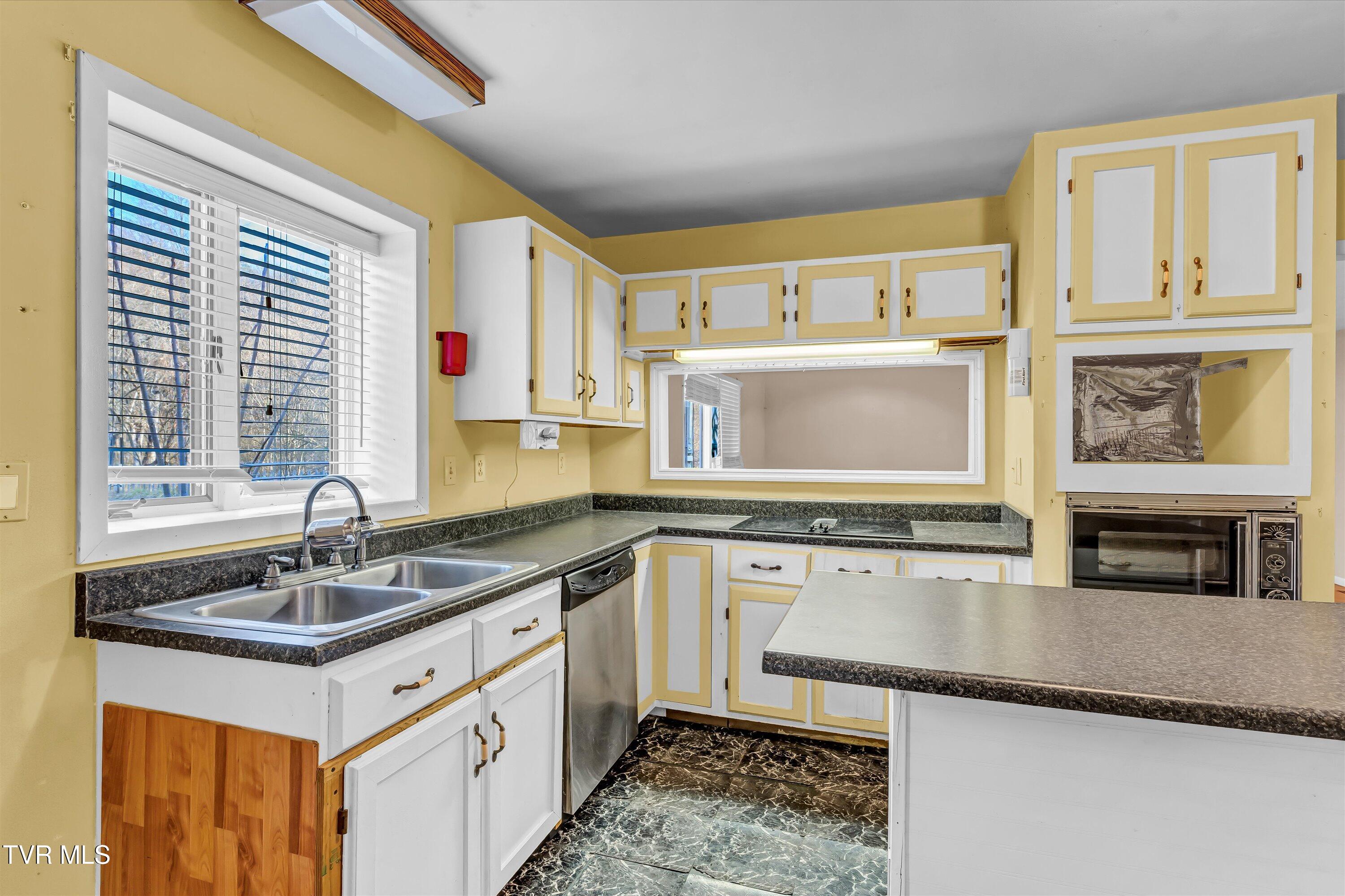 250 Kent Road Harrogate, TN 37752 - Photo 6 of 36 09-250 Kent Rd-9