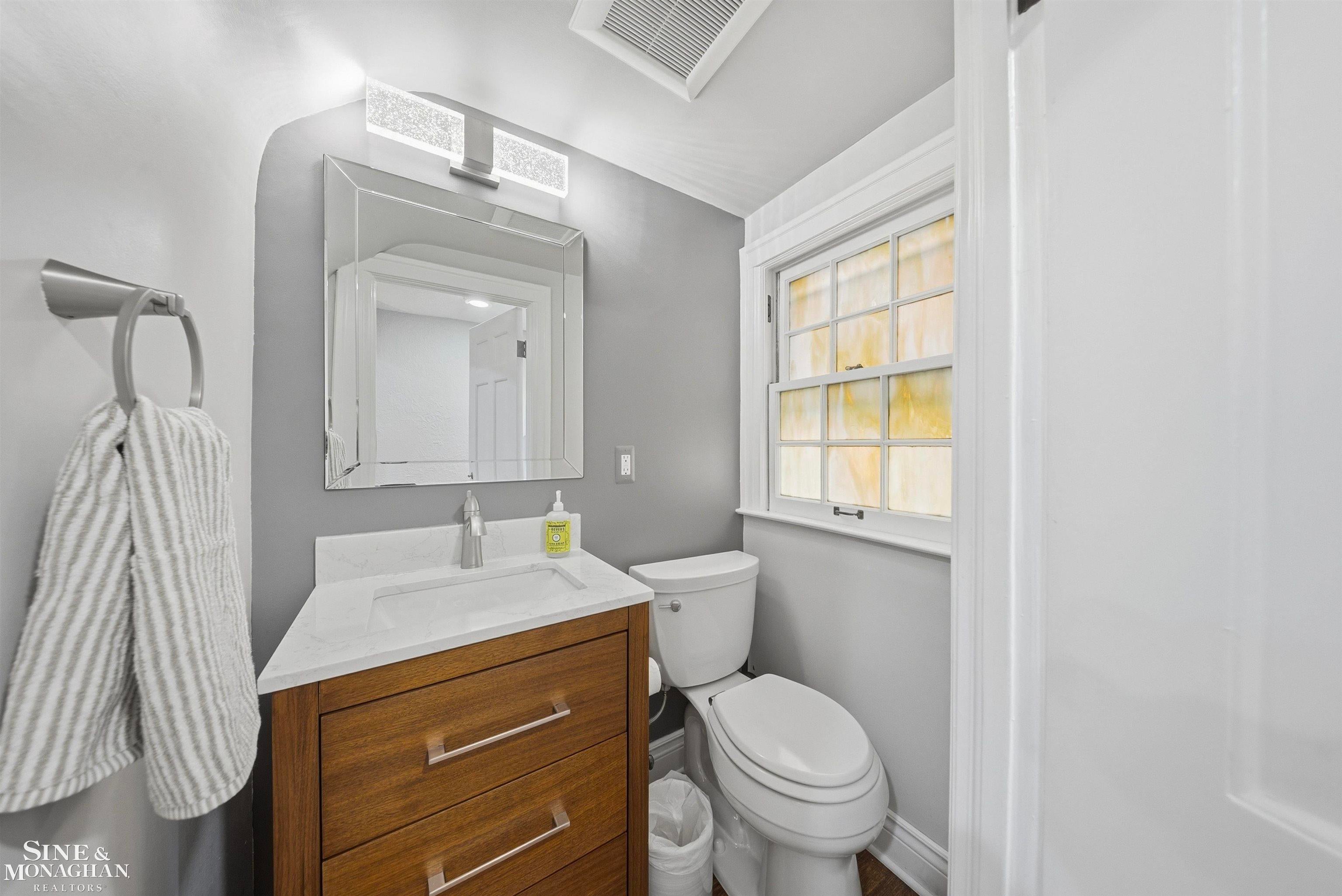 662 Lincoln Road Grosse Pointe, MI 48230 - Photo 17 of 60 Gallery Image 17