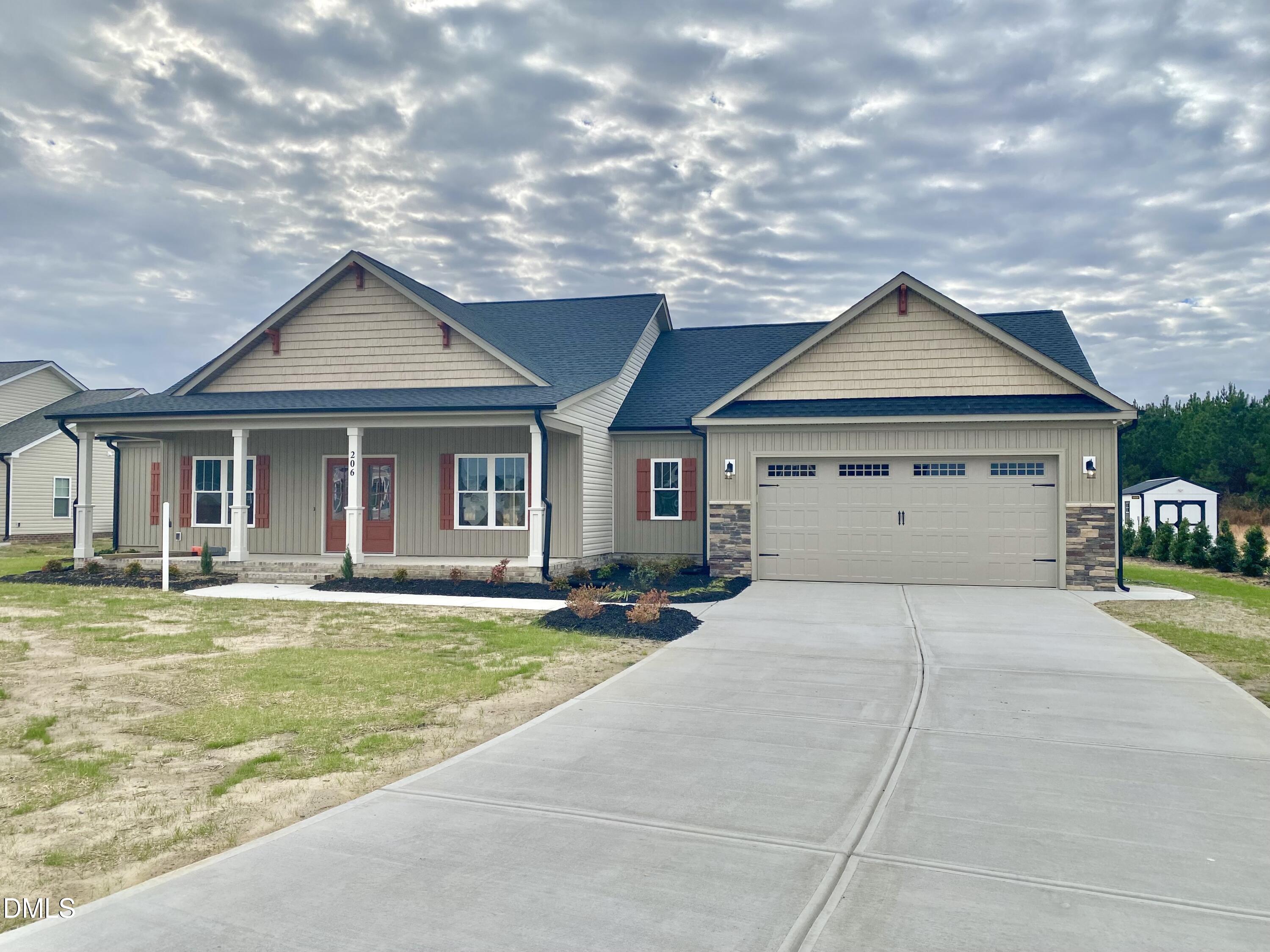 206 Rae Drive Pikeville, NC 27863 - Photo 3 of 35 IMG_4731
