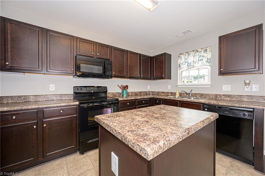 1485 Scofield Court Rural Hall, NC 27045 - Photo 7 of 21 Gallery Image 7