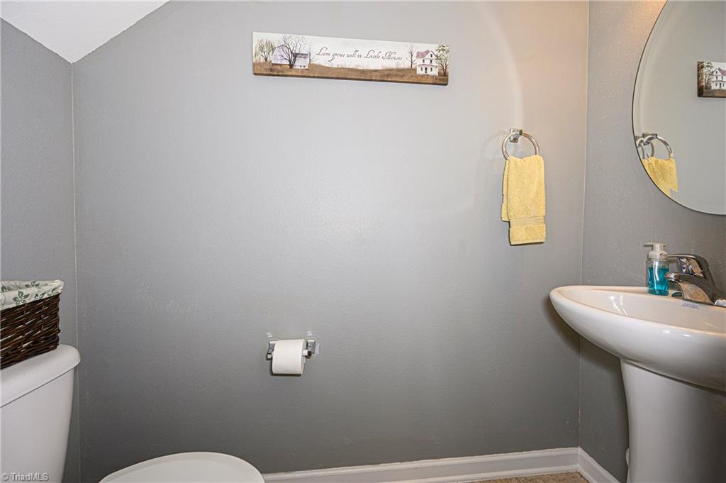 1485 Scofield Court Rural Hall, NC 27045 - Photo 9 of 21 Gallery Image 9