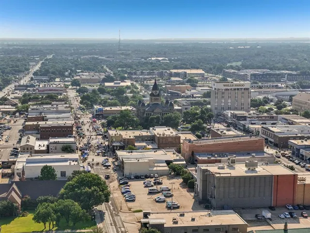 $269,000 | 522 Denton Street, Denton, TX 76201