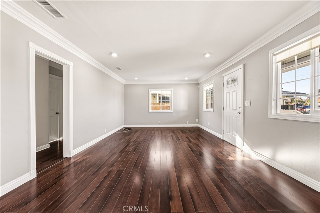 424 West 230th Street Carson, CA 90745 - Photo 4 of 34