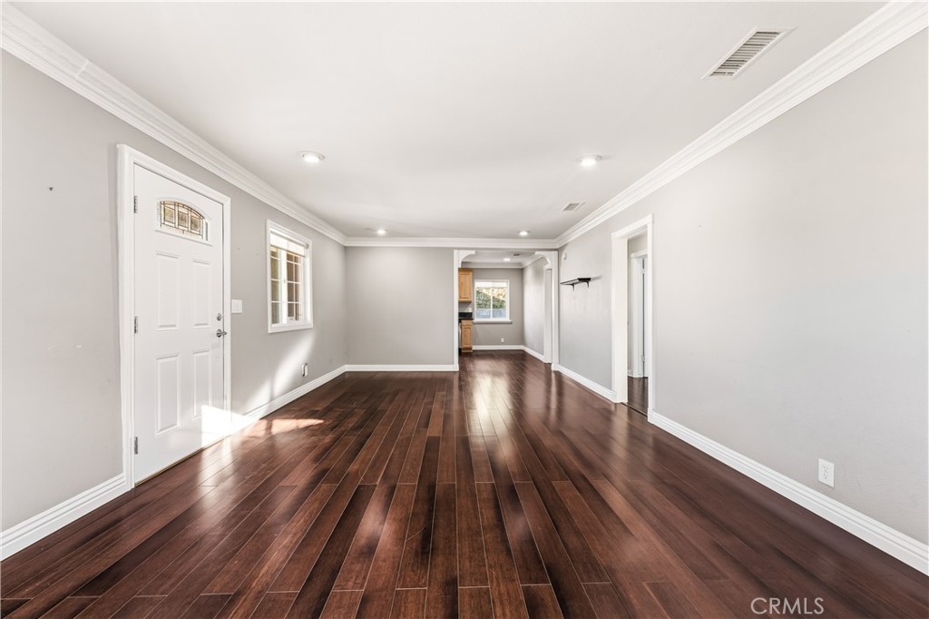 424 West 230th Street Carson, CA 90745 - Photo 6 of 34