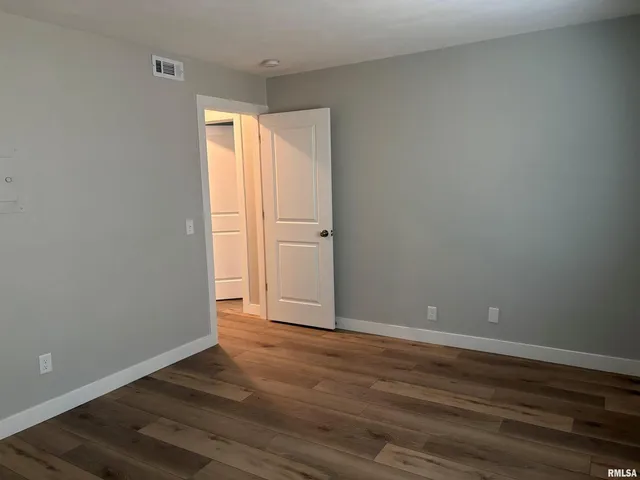 $1,199 | 1650 West 42nd Street, Unit 11, Davenport, IA 52806