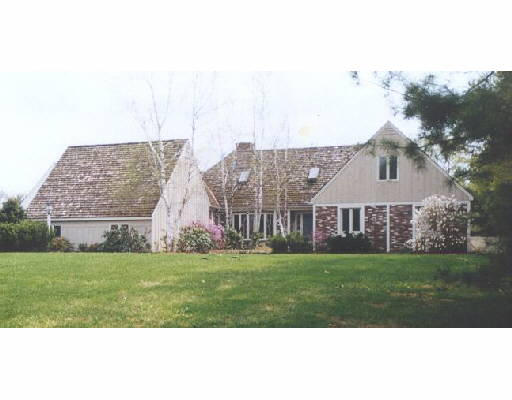 33 Nanigian Road Paxton, MA 01612 - Photo 1 of 1 Gallery Image 1