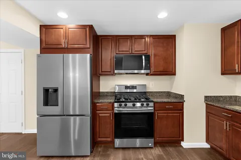 $500,000 | 5301 Frazier Terrace, Temple Hills, MD 20748