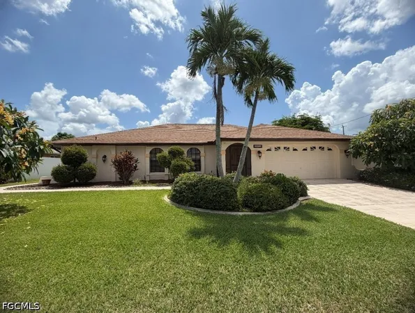 $350,000 | 3923 Southeast 10th Place, Cape Coral, FL 33904