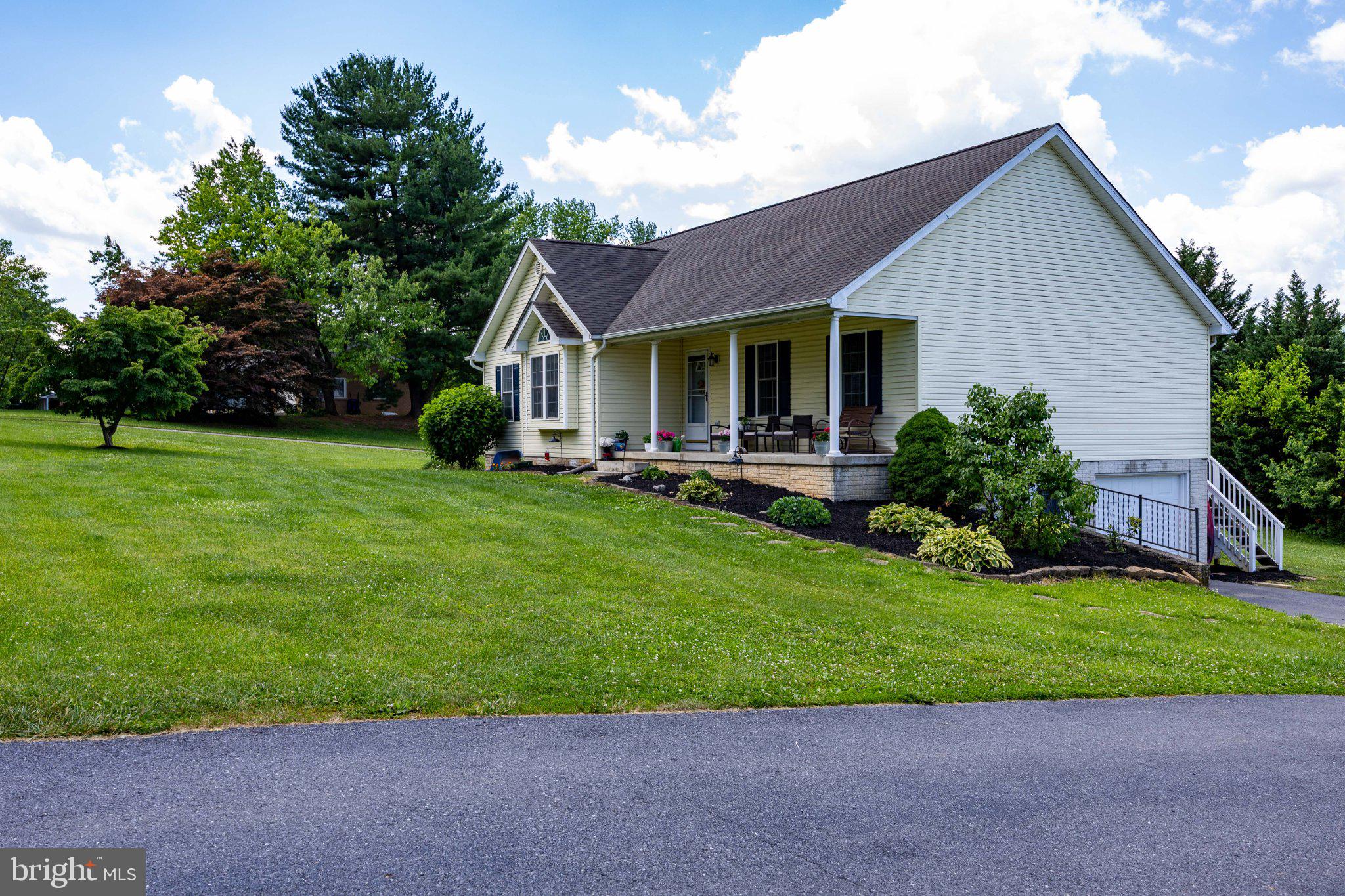 677 Ridge Road South Martinsburg, WV 25403 - Photo 4 of 72