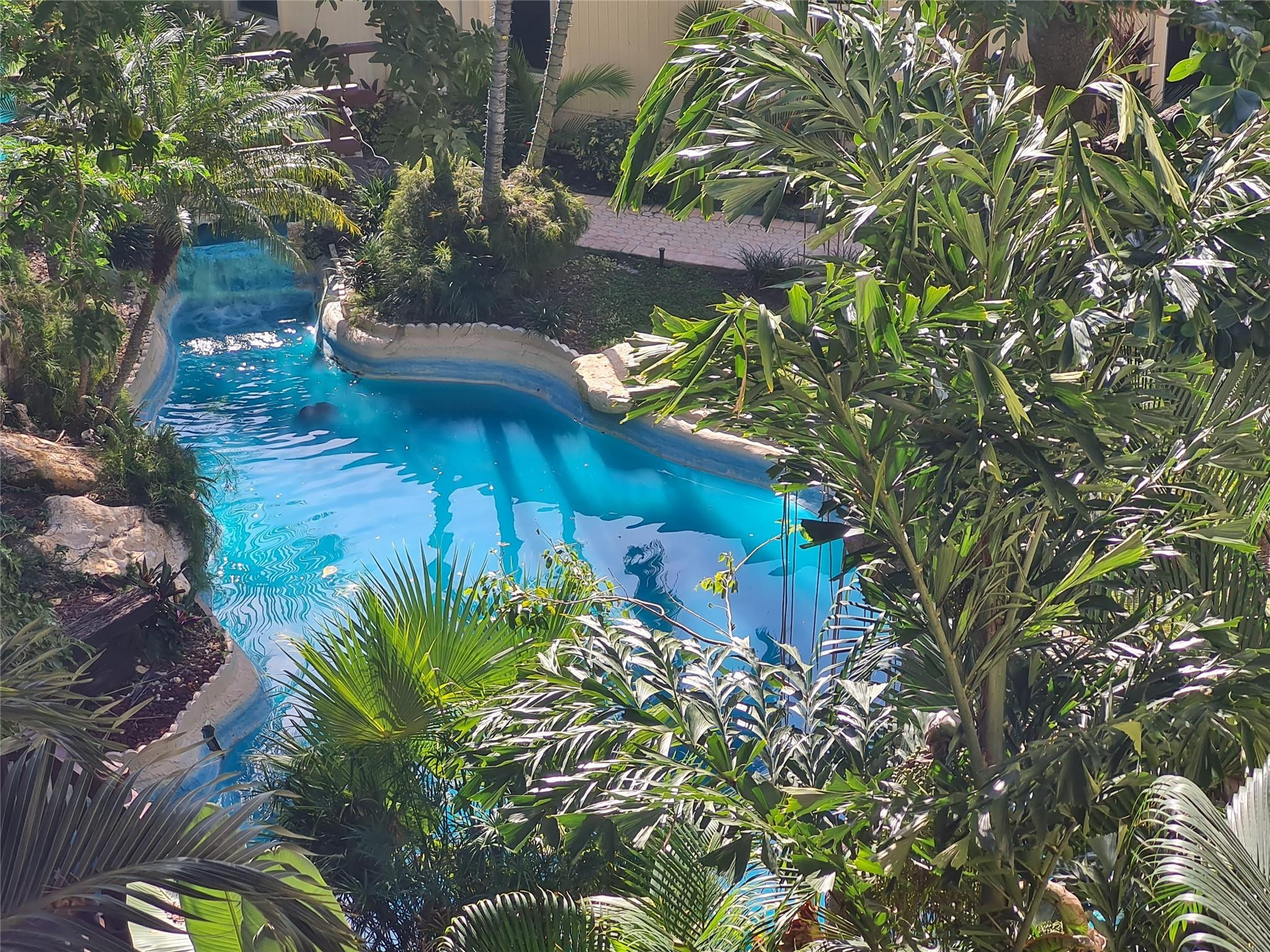 5300 Northeast 24th Terrace, Unit 512 Fort Lauderdale, FL 33308 - Photo 32 of 35 a view of a yard