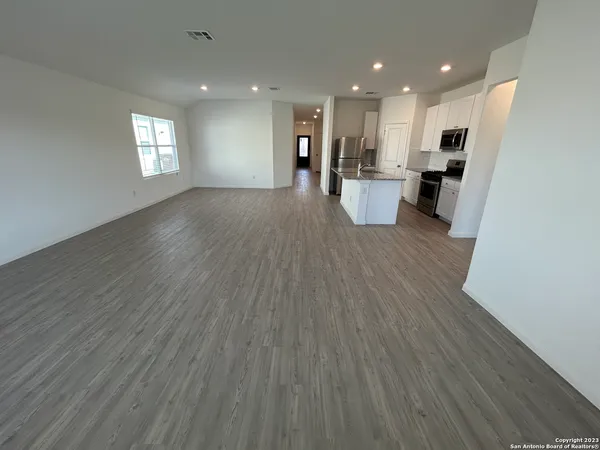 $1,990 | 14706 Somerset Mill, San Antonio, TX 78254