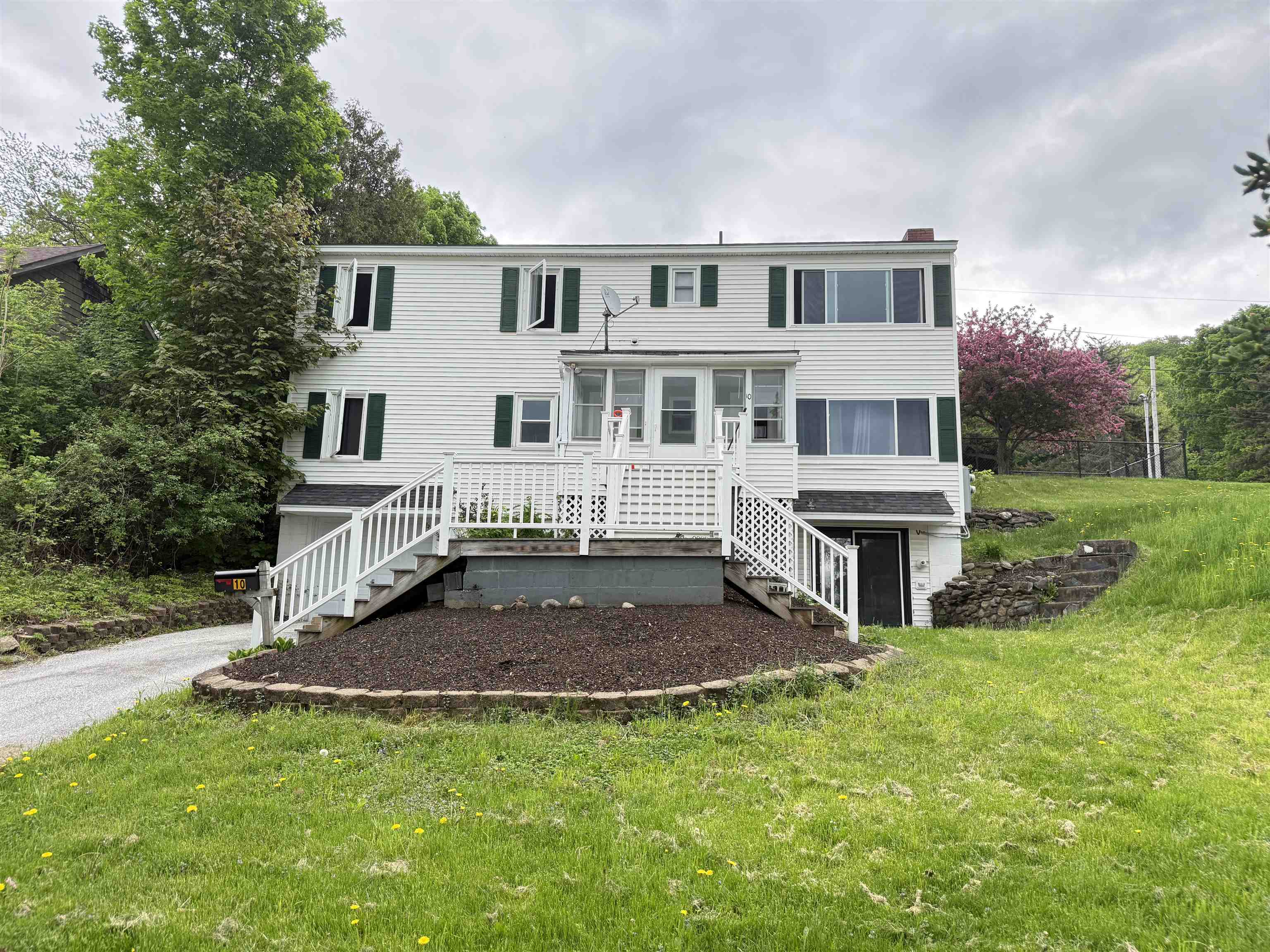 172 High Street St. Albans, VT 05478 - Photo 2 of 51