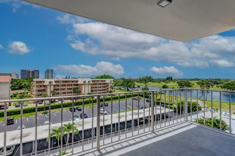 $235,000 | 336 Golfview Road, Unit 203, North Palm Beach, FL 33408