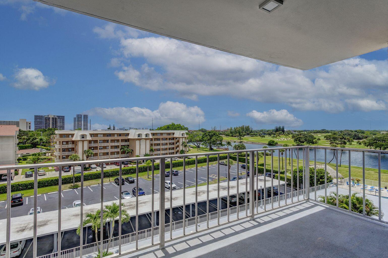 336 Golfview Road, Unit 203 North Palm Beach, FL 33408 - Photo 29 of 43 Parking