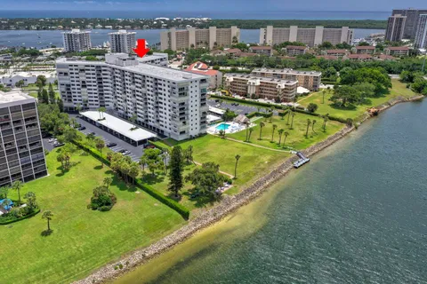 $235,000 | 336 Golfview Road, Unit 203, North Palm Beach, FL 33408