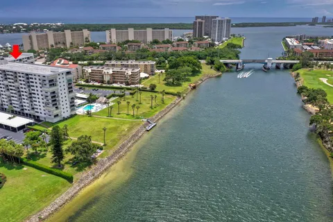 $235,000 | 336 Golfview Road, Unit 203, North Palm Beach, FL 33408