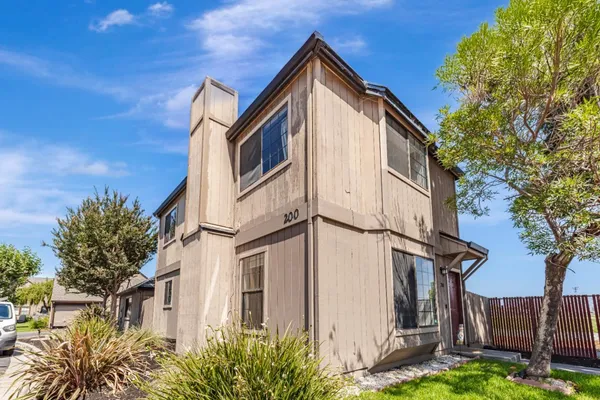 $565,000 | 200 Gibson Drive, Unit 36, Hollister, CA 95023