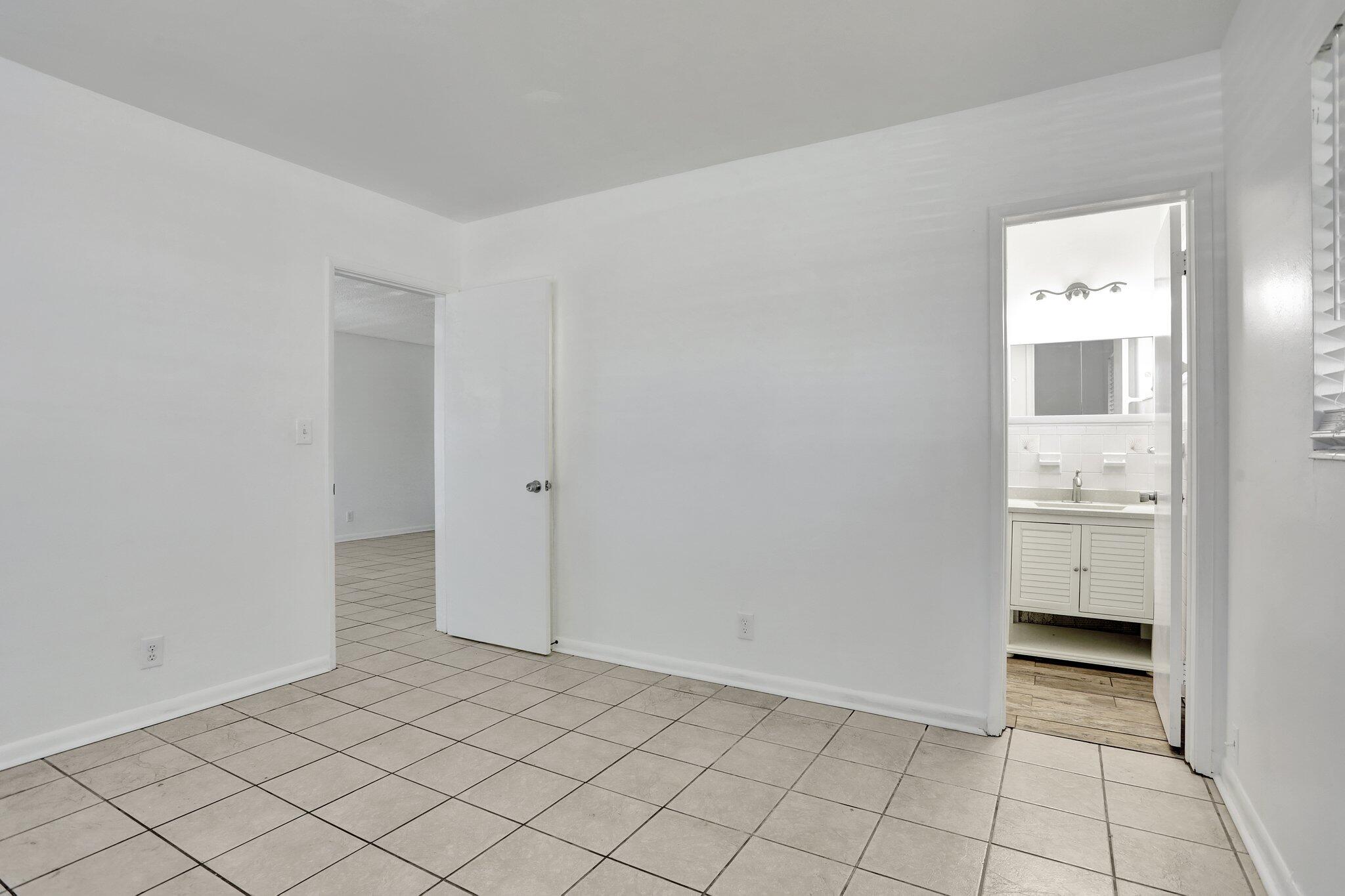 2540-2550 Northeast 10th Court, Unit 12 Pompano Beach, FL 33062 - Photo 20 of 25 a view of utility room