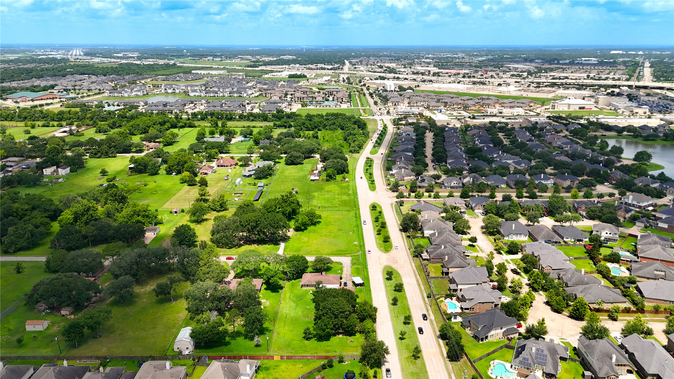 602 Sycamore Road Richmond, TX 77469 - Photo 12 of 22 a view of a city