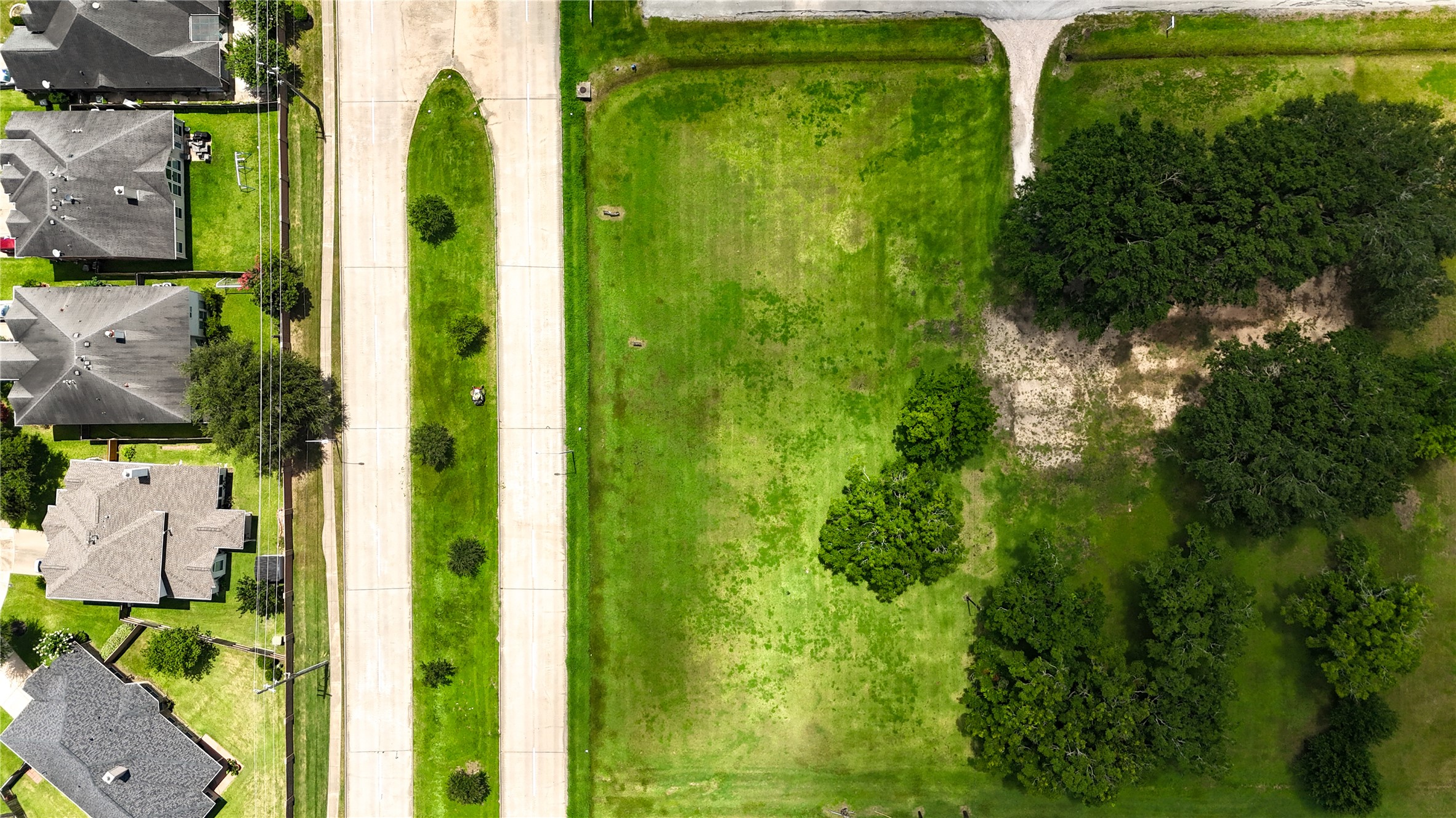 602 Sycamore Road Richmond, TX 77469 - Photo 15 of 22 a view of a garden