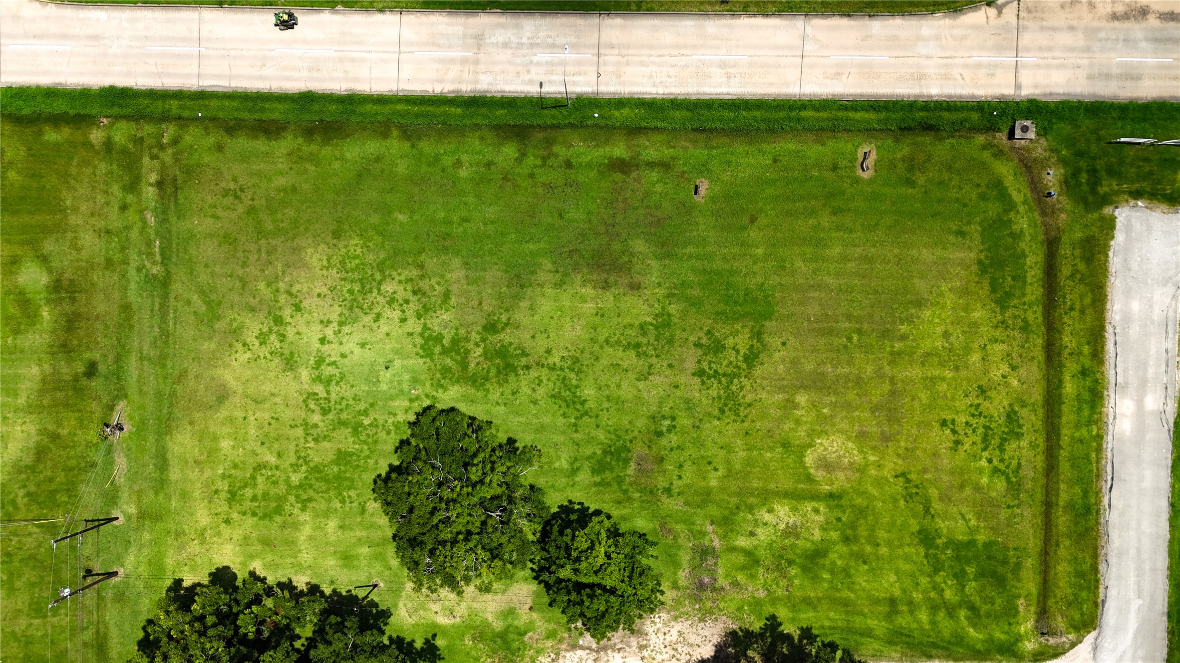 602 Sycamore Road Richmond, TX 77469 - Photo 9 of 22 a view of yard with green space