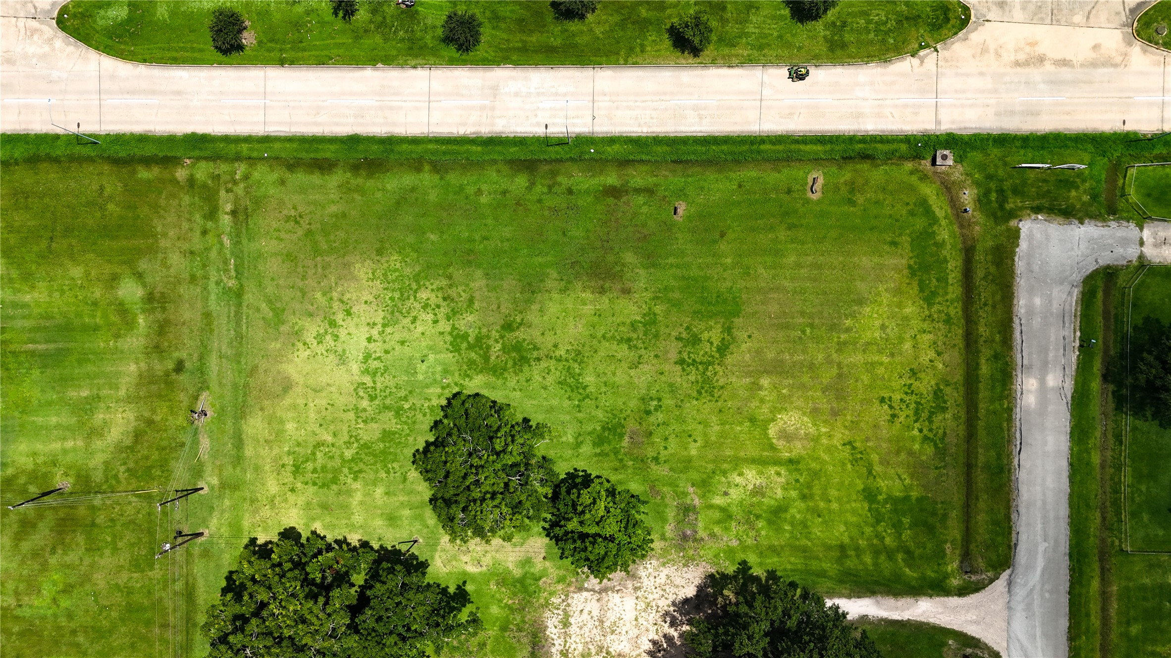 602 Sycamore Road Richmond, TX 77469 - Photo 10 of 22 a view of a garden