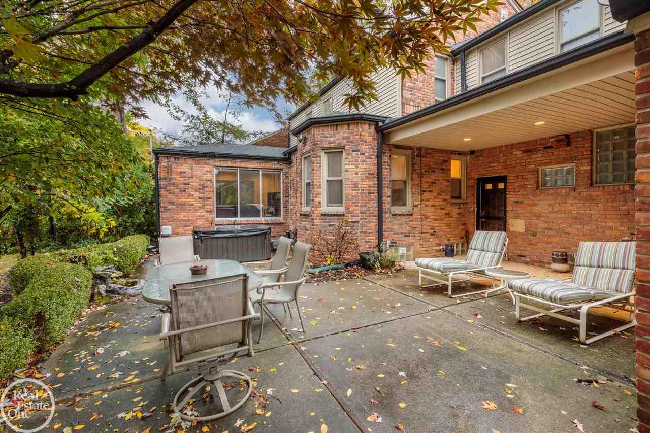 1901 Severn Road Grosse Pointe, MI 48236 - Photo 35 of 37 Backyard patio