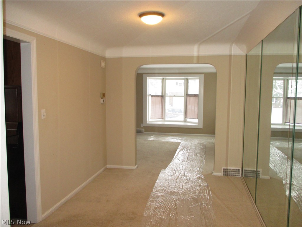 1419 Clearview Road Cleveland, OH 44124 - Photo 11 of 15
