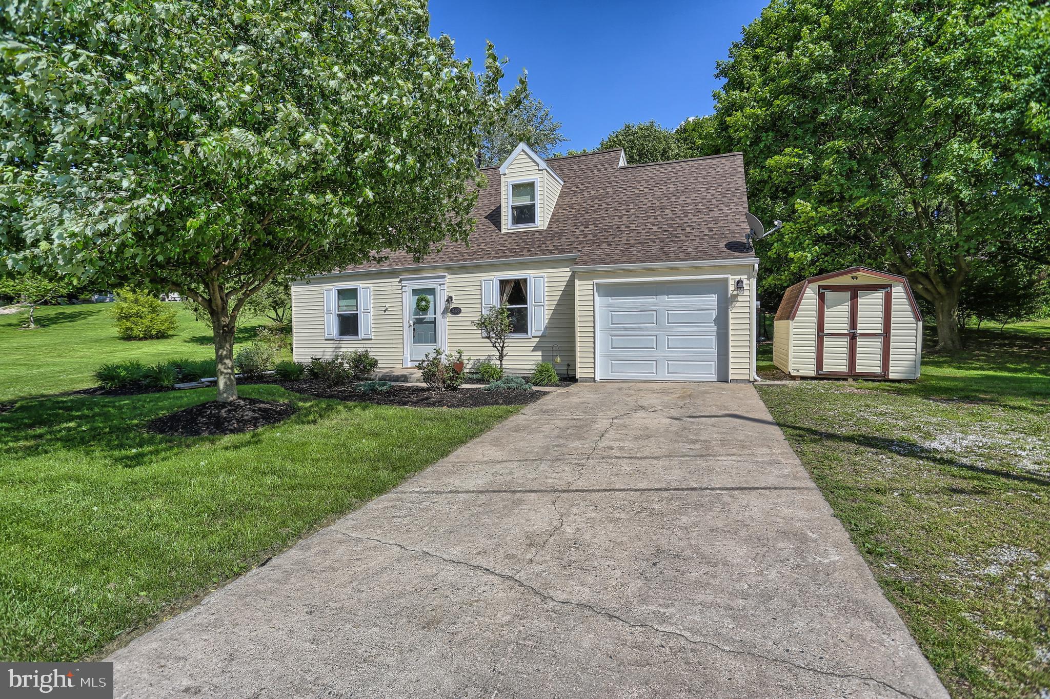 2320 Willow Road York, PA 17408 - Photo 3 of 36