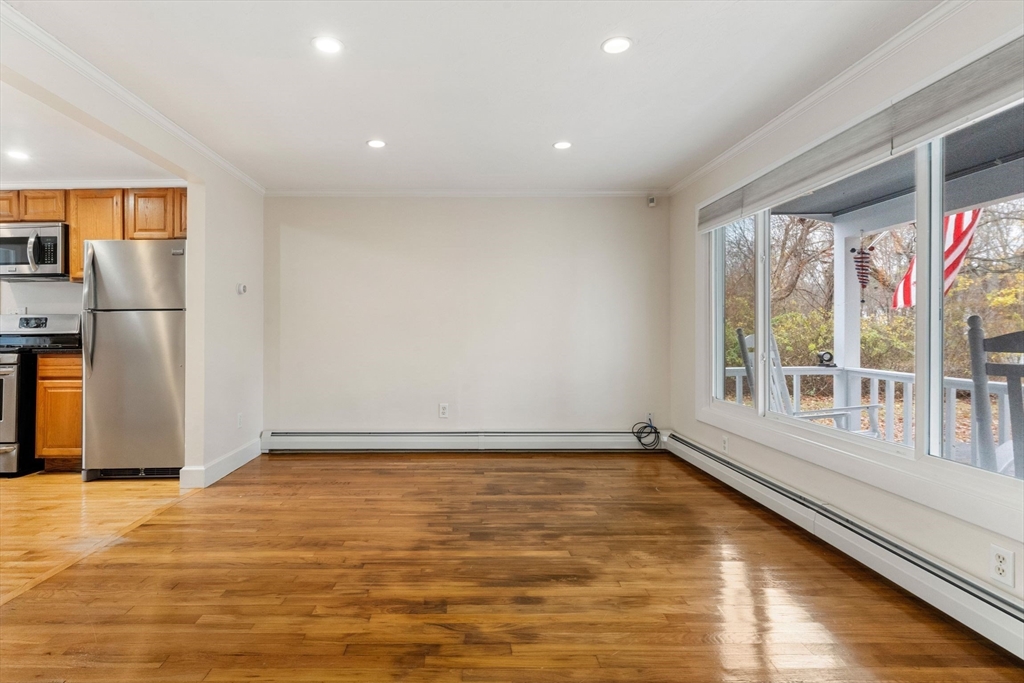 44 Dawes Road Brockton, MA 02301 - Photo 3 of 34