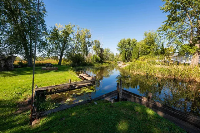 $325,000 | 8096 Channel Lane, Omro, WI 54963