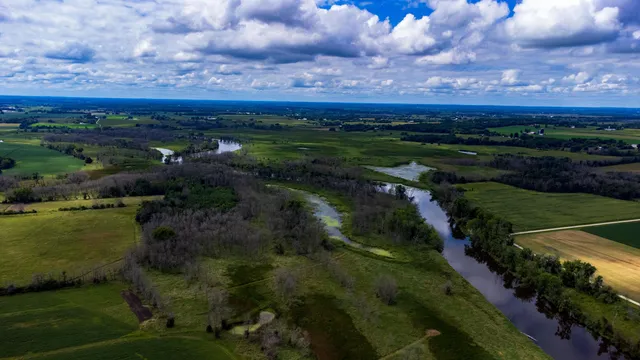 $325,000 | 8096 Channel Lane, Omro, WI 54963