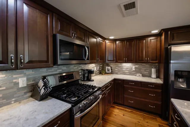 $325,000 | 8096 Channel Lane, Omro, WI 54963