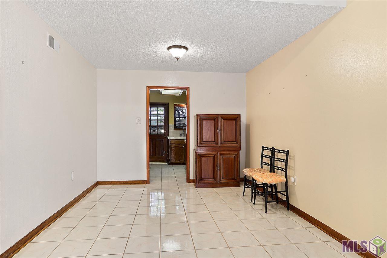 2068 Michel Delving Road Baton Rouge, LA 70810 - Photo 6 of 15 Dining Area