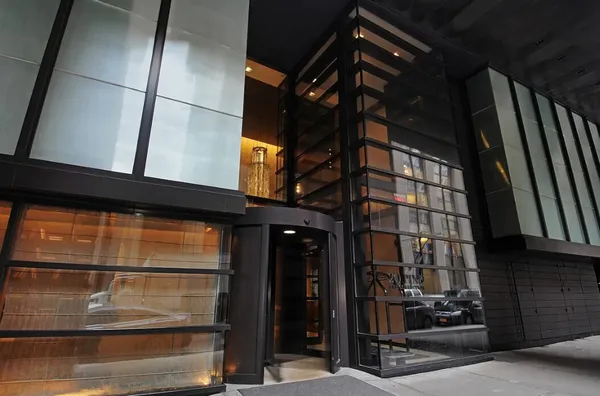 a view of entryway with a door