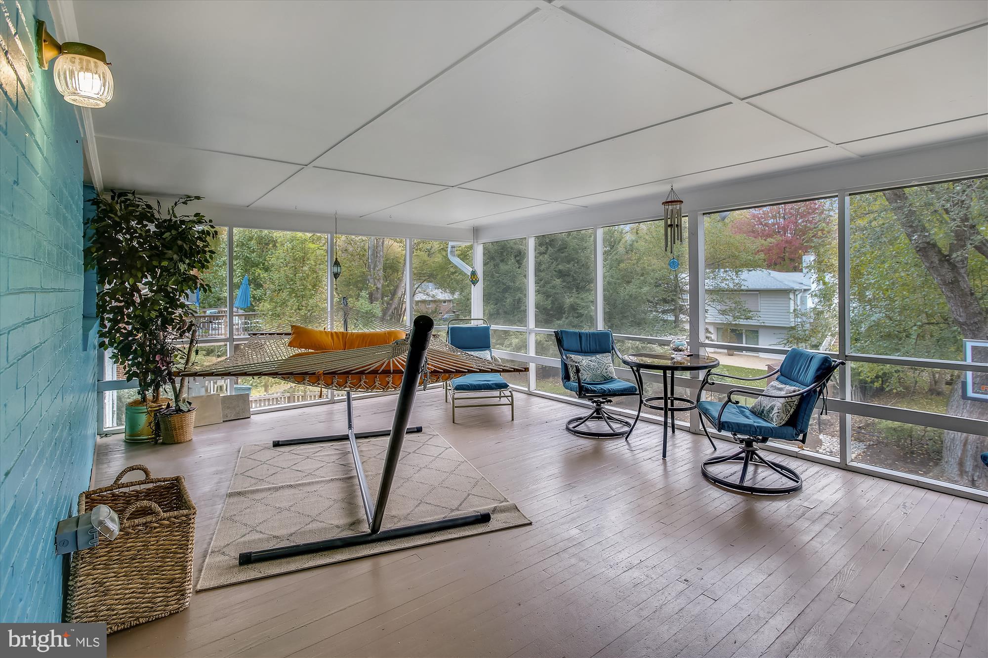 1437 Cola Drive McLean, VA 22101 - Photo 8 of 34 a living room with furniture and a large window